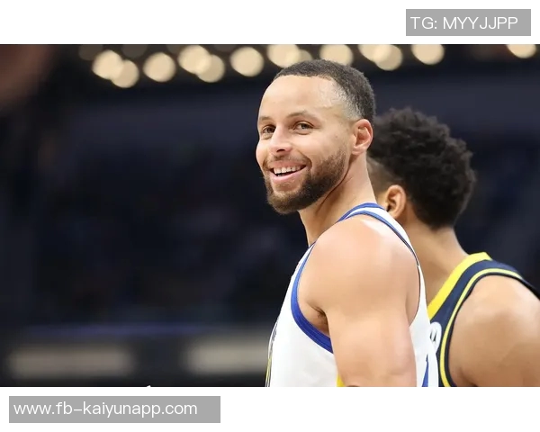 四年前的今天库里三分球超越雷阿伦成为NBA历史三分王的辉煌时刻